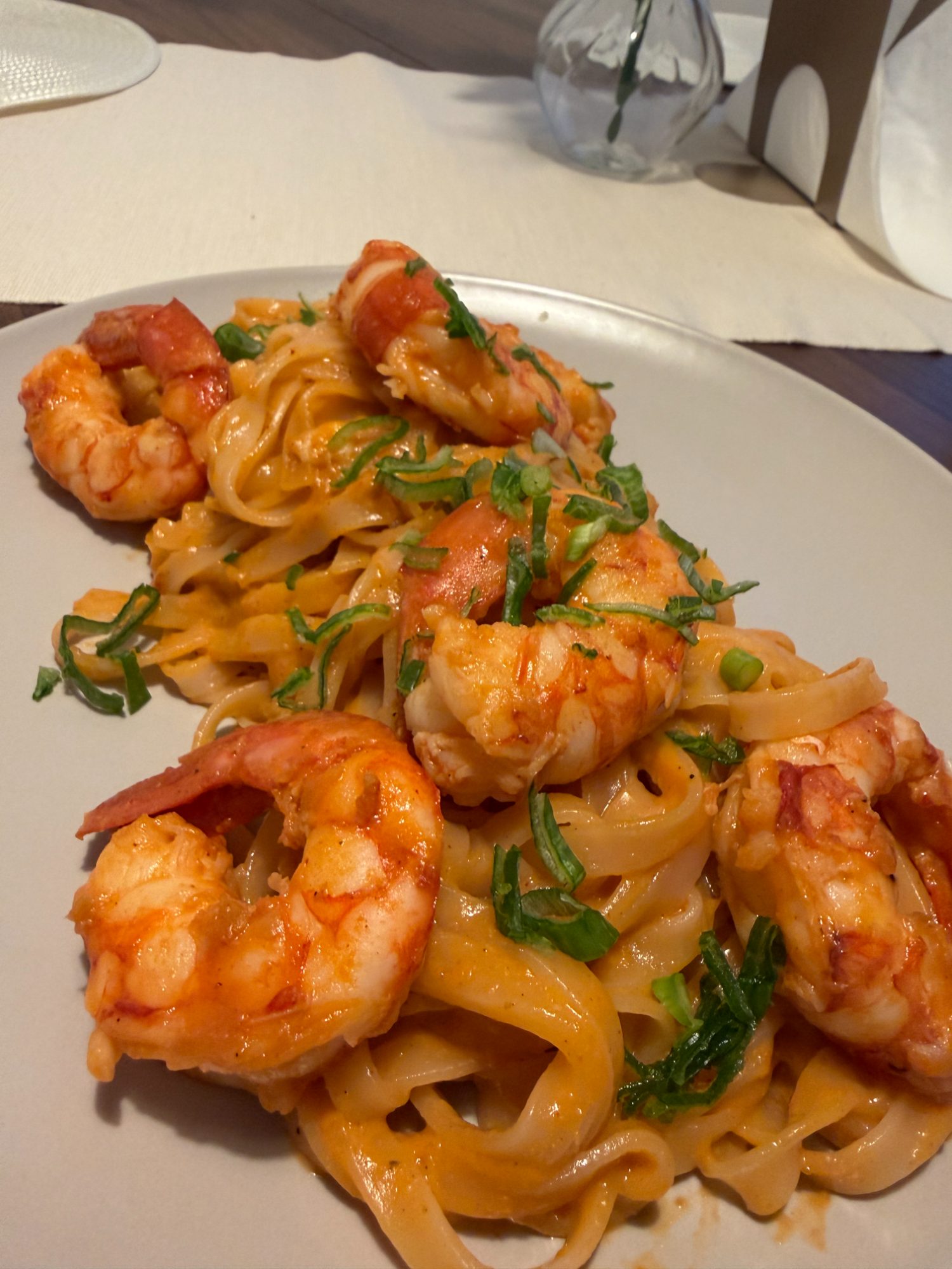 Tallarines con langostinos